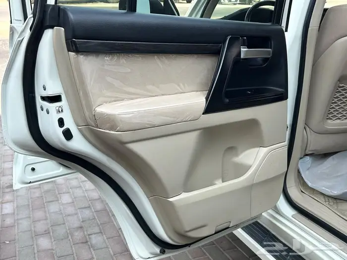 لاندكروزر GXR 2 PLUS موديل 2021 عداد 99 الف مواصفات خاصة 32