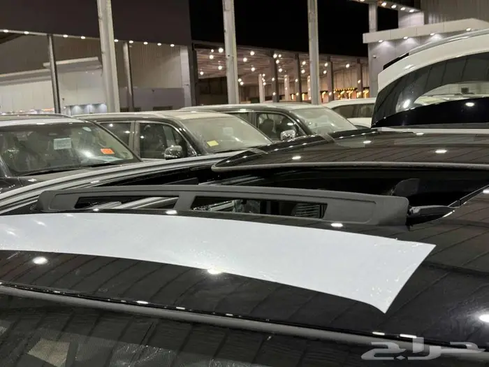 تويوتا اوربان فل ابيض سقف اسود بنزين 2026 اقل سعر كاش واقساط 22