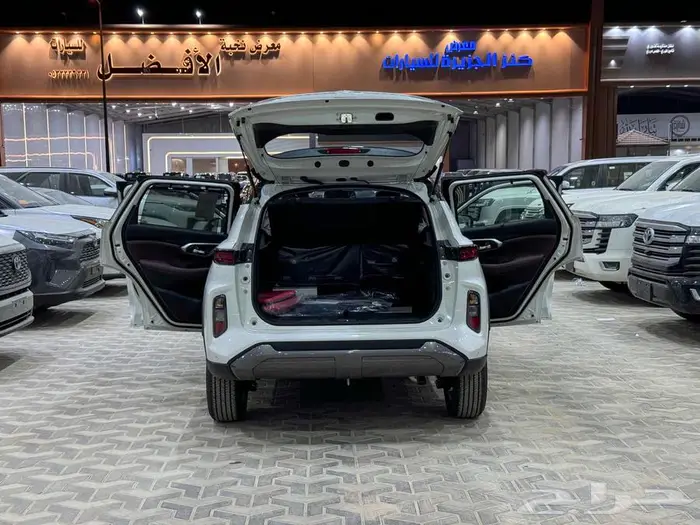 تويوتا اوربان فل ابيض سقف اسود بنزين 2026 اقل سعر كاش واقساط 43