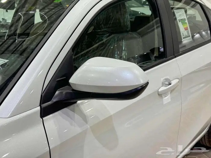 تويوتا يارس نص فل أبيض بنزين 2026 اقل سعر كاش وبنوك 14