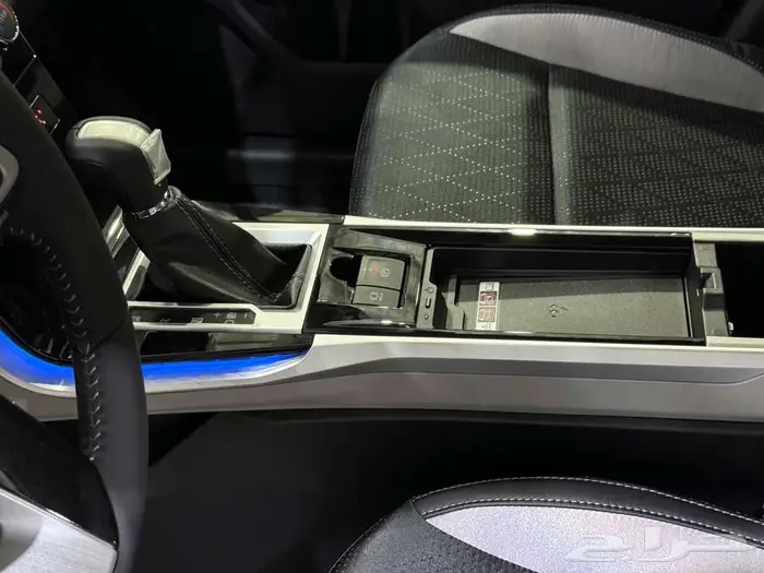 تويوتا فيلوز رمادي بنزين 2025 اقل سعر كاش واقساط 10