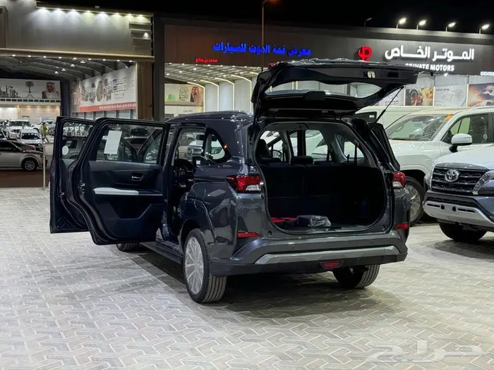 تويوتا فيلوز رمادي بنزين 2025 اقل سعر كاش واقساط 40