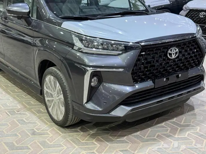 تويوتا فيلوز رمادي بنزين 2025 اقل سعر كاش واقساط 32