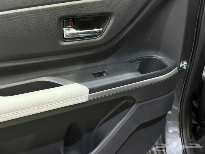 تويوتا فيلوز رمادي بنزين 2025 اقل سعر كاش واقساط 9