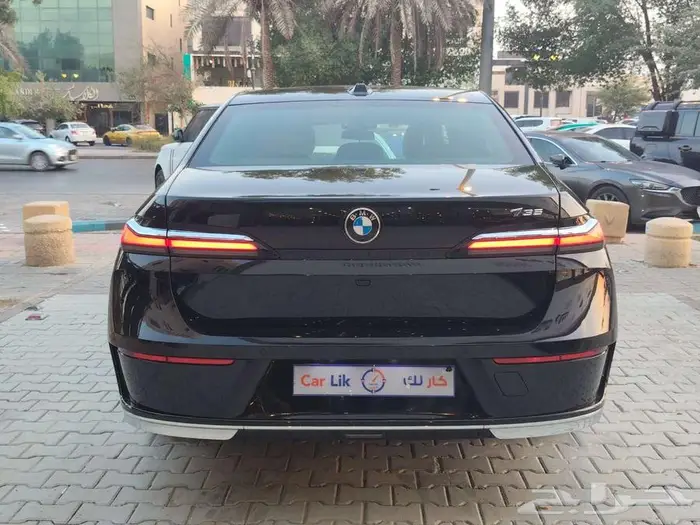 BMW 735I-2023 مستخدم 11