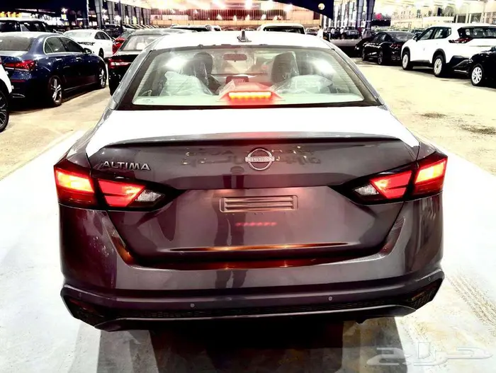 نيسان التيما ستاندر موديل 2025 5