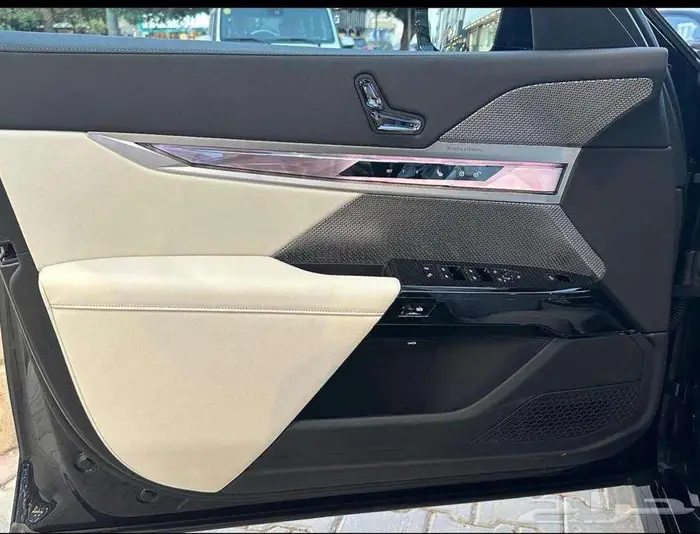 بي ام دبليو الفئه السابعه 740 اي-2026 جديد 5