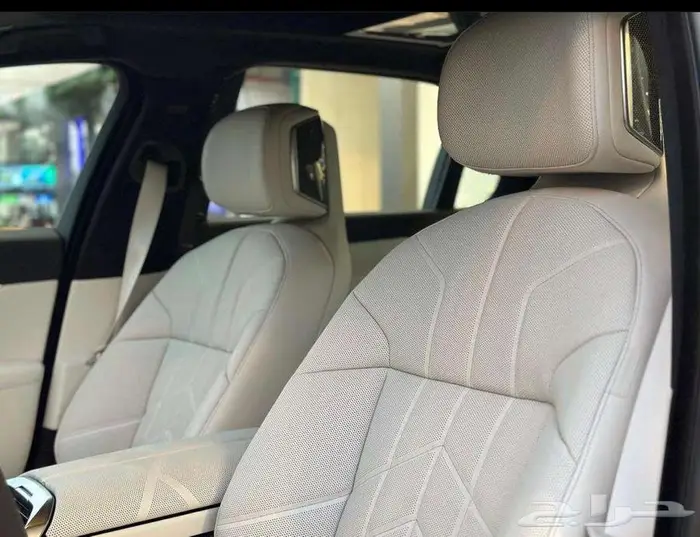 بي ام دبليو الفئه السابعه 740 اي-2026 جديد 2