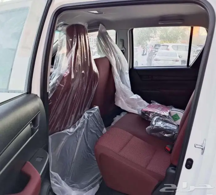 هايلوكس GL غمارتين م2.4 بدون دبل ديزل قير عادي 2025 3