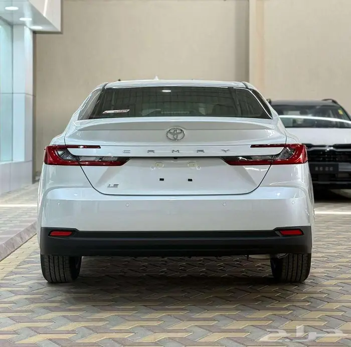 تويوتا كامري 2025 قير اوتماتيك بنزين 13