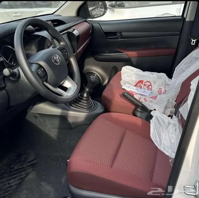 هايلوكس GL غمارتين م2.4 بدون دبل ديزل قير عادي 2025 2