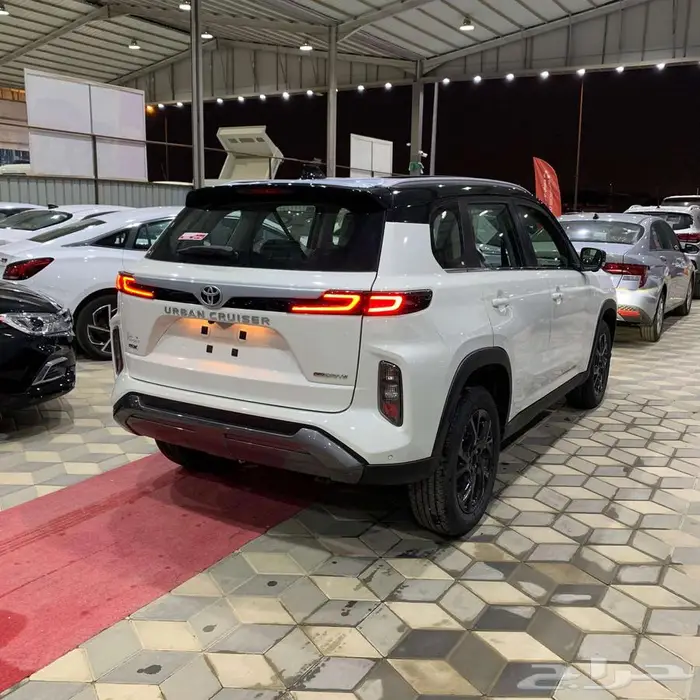 تويوتا اوربان كورزو GLموديل2026 18