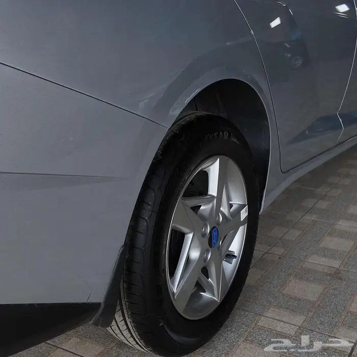 هيونداي أكسنت 10