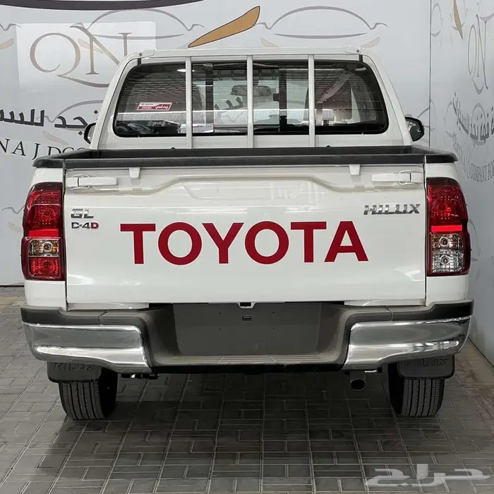 هايلوكس GL م2.4 غمارتين بدون دبل ديزل قير عادي 2025 3