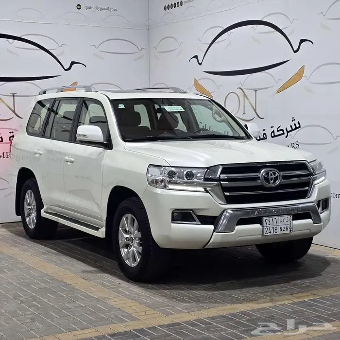 لاندكروزر GXR رقم 2 بنزين 6 سلندر 2020 ممشى 125 الف 0