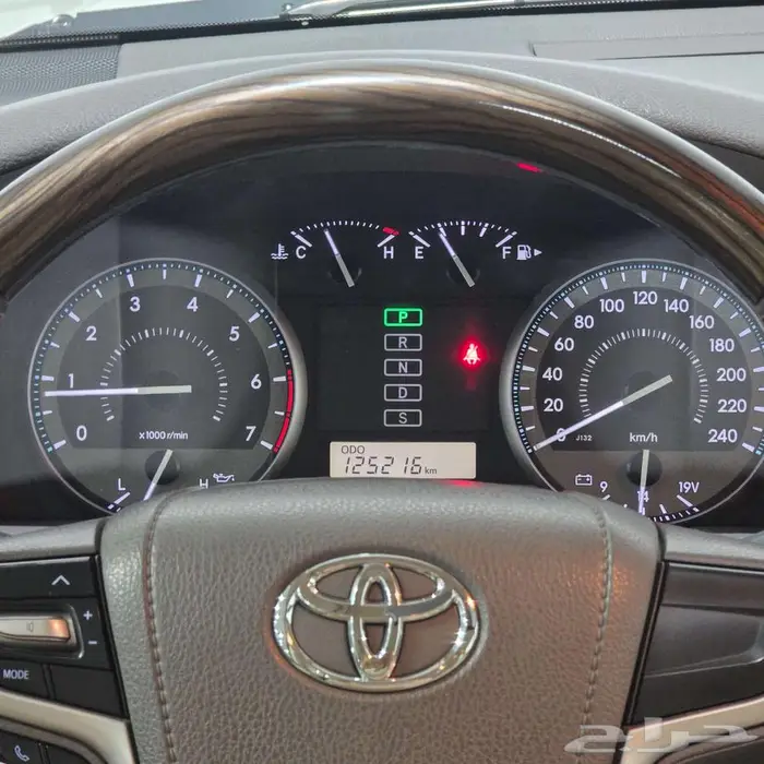 لاندكروزر GXR رقم 2 بنزين 6 سلندر 2020 ممشى 125 الف 10