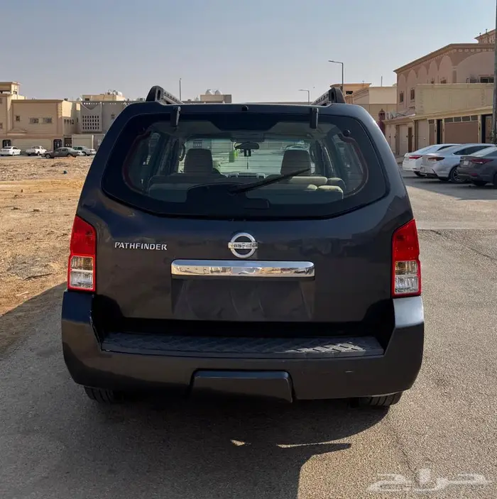 جيب باثفندر 2010 نظيف استخدام المالك الأول 4