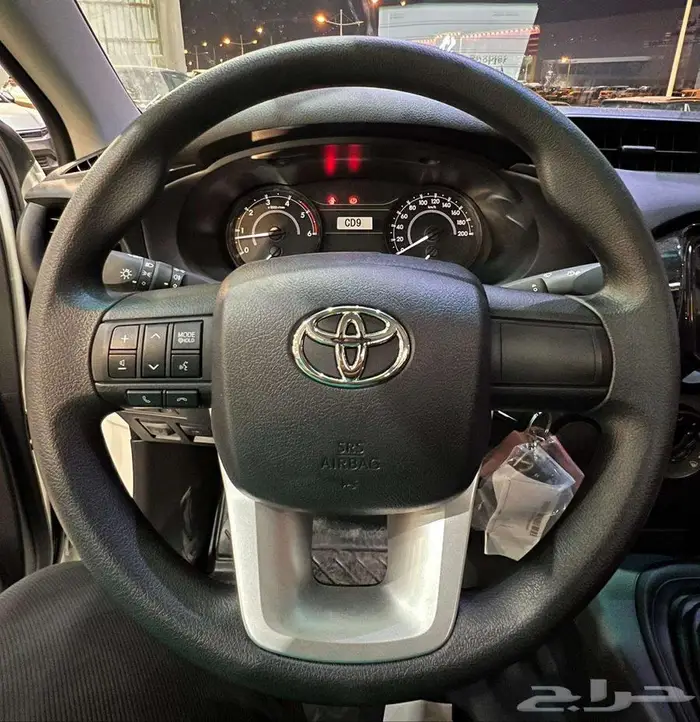 تويوتا هايلوكس غمارة GL ديزل 2025 14