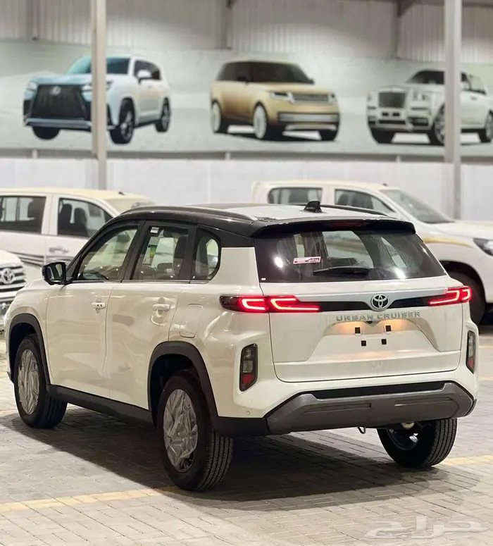 تويوتا اوربان كروزر فل كامل 2026 12