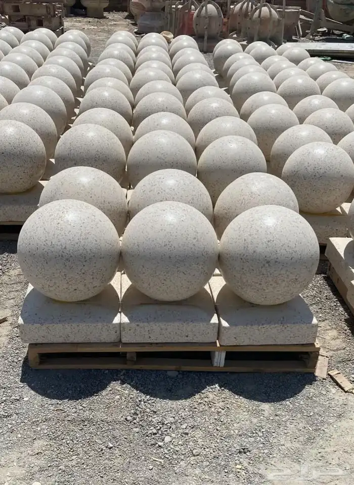 كراسي خرسانية وحاويات واحواض للحدايق 9