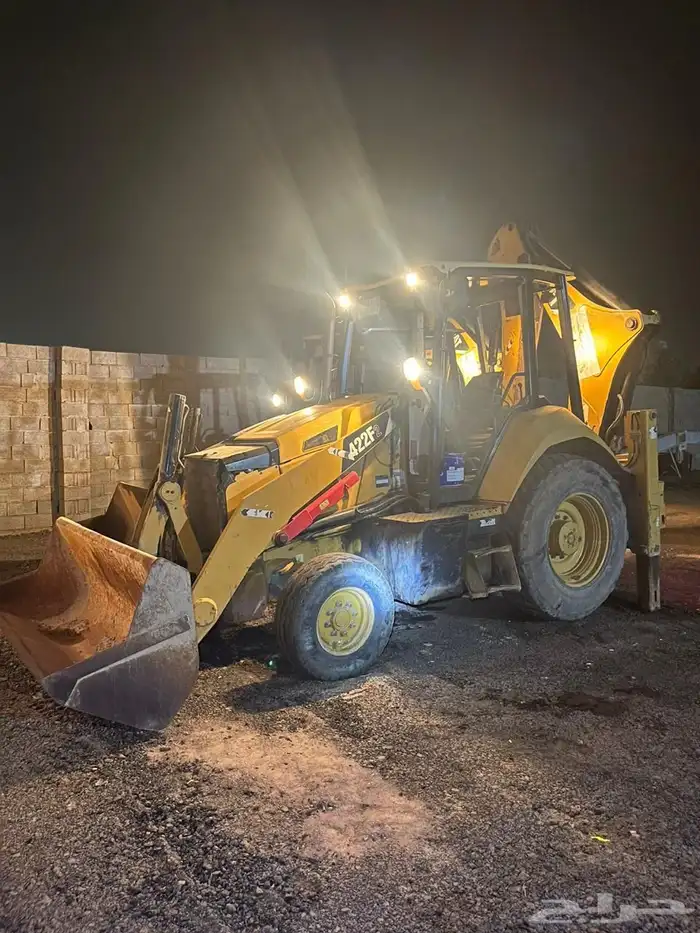 عرجا كتربلر عادي مقاس 422F2 موديل 2015 1