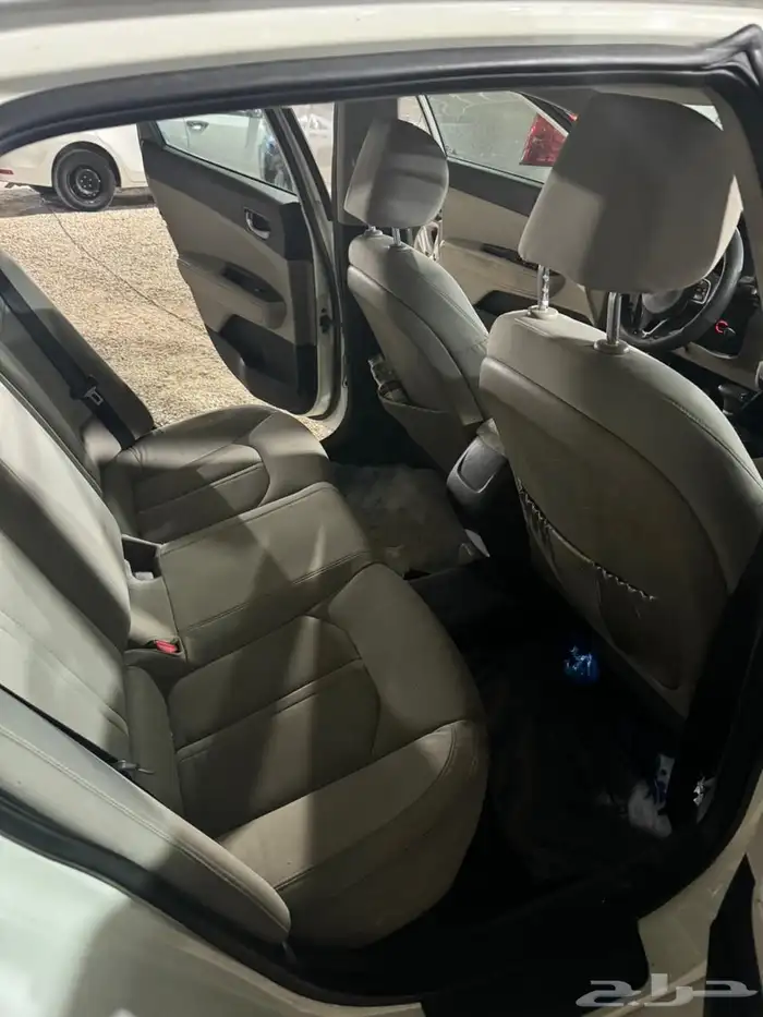 كيا اوبتيما 2016 ابيض 7