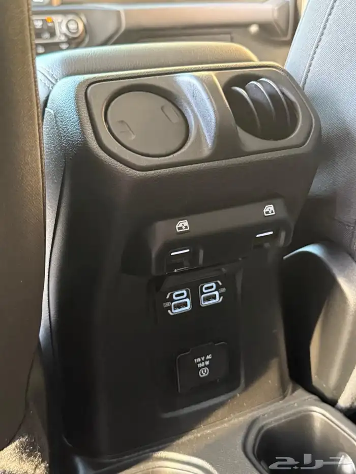 جيب رانجلر صحاري 2023 ( V6 بحالة الوكالة ) 25