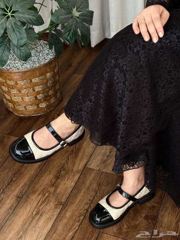 شنط و صنادل نسائيه وجه اولى 20