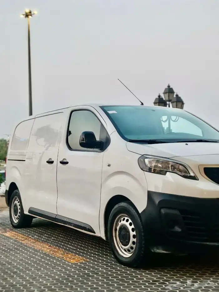 باص بيجو اكسبيرت حافظة تبريد ديزل 2018 كاش او اقساط 50