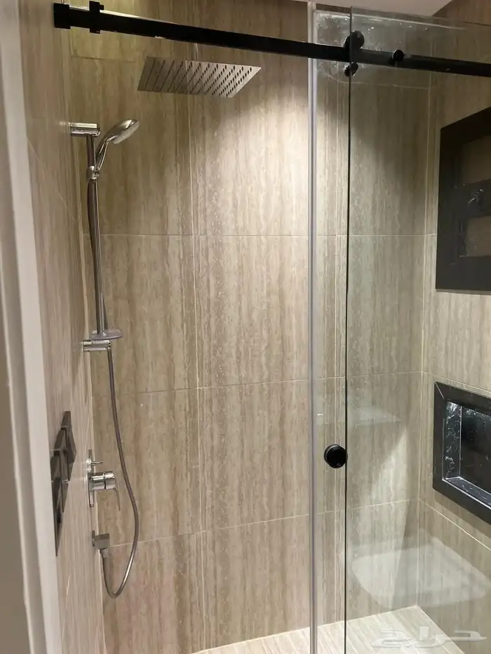 شقه للإيجار في حي الحمراء بمدينة الخبر 0