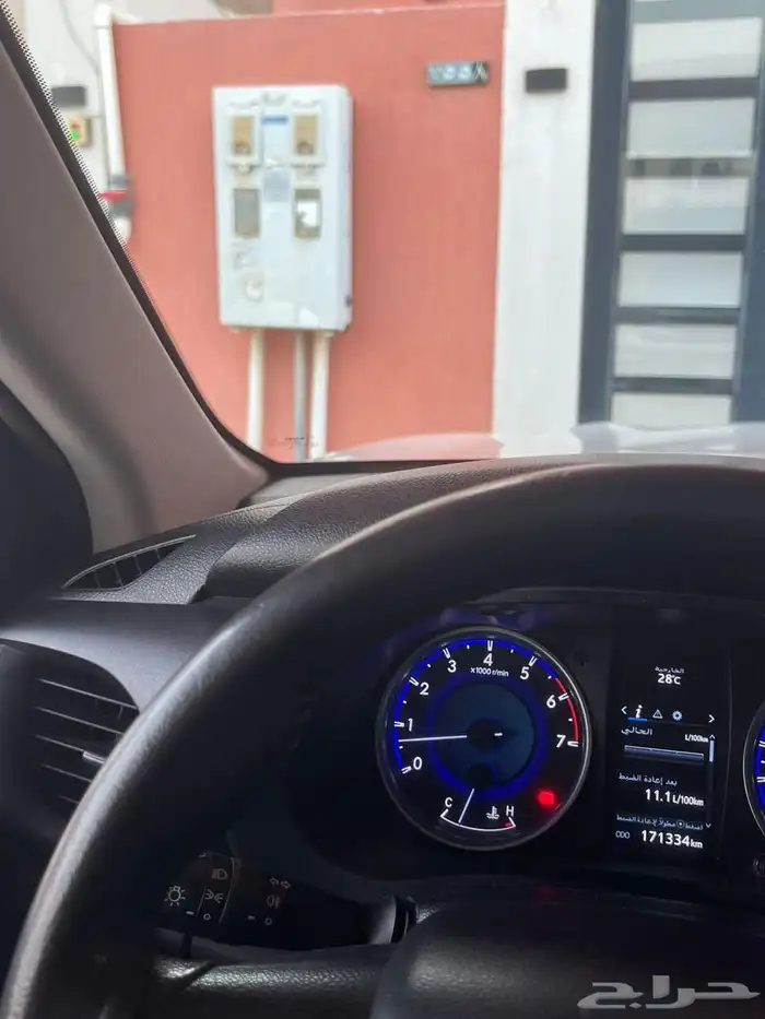 هايلوكس 2019 (بنزين) 10