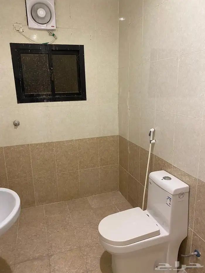 شقة 5 غرف للإيجار حي النزهة 0