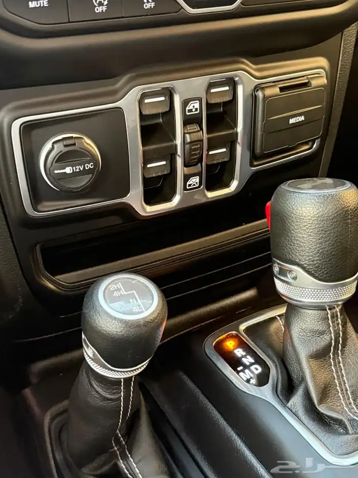 جيب رانجلر صحاري 2023 ( V6 بحالة الوكالة ) 28