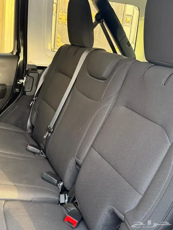 جيب رانجلر صحاري 2023 ( V6 بحالة الوكالة ) 26