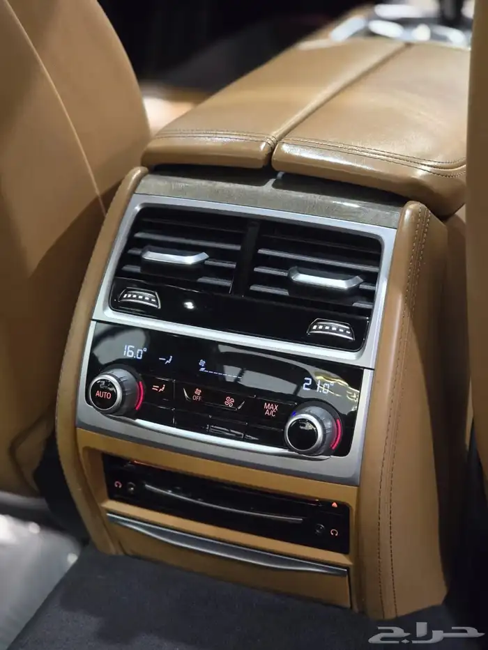 بي ام دبليو 730i موديل 2022 بحالة الوكالة 25