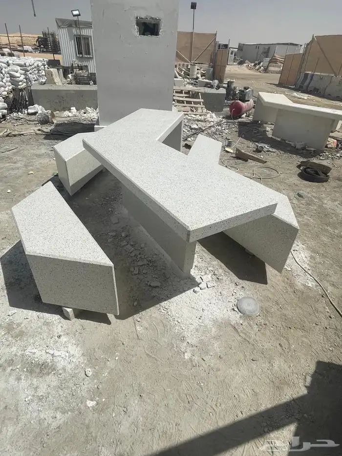 كراسي خرسانية وحاويات واحواض للحدايق 25