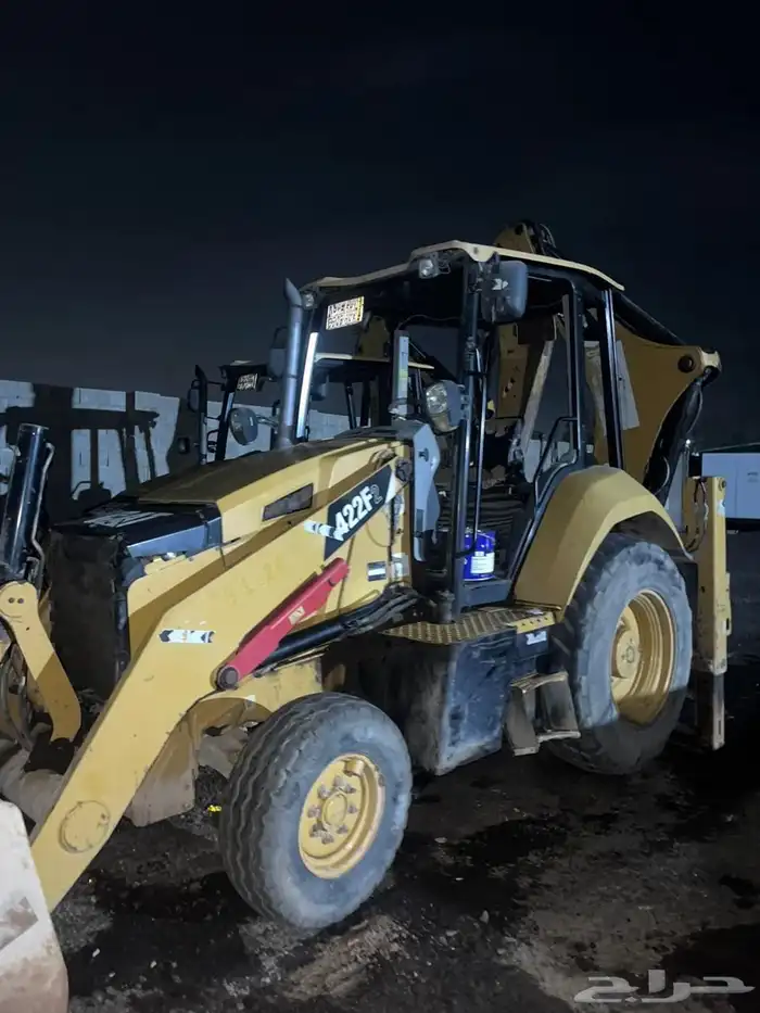 عرجا كتربلر عادي مقاس 422F2 موديل 2015 0