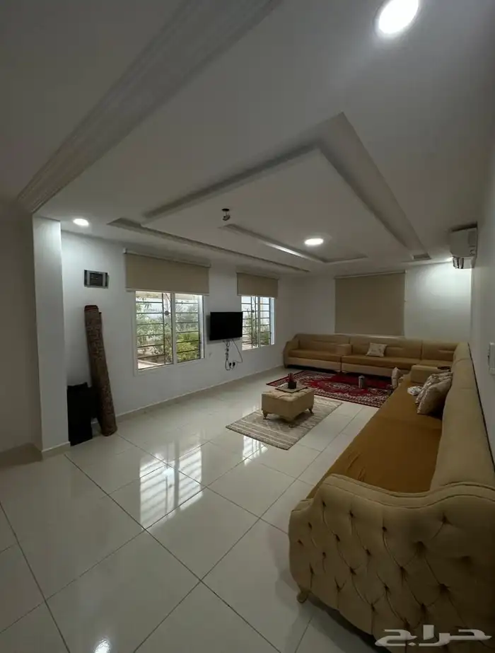 استراحة البيع بموقع مميز 13