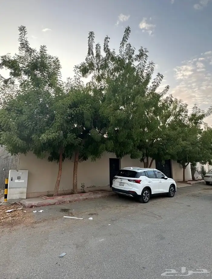 استراحة البيع بموقع مميز 11