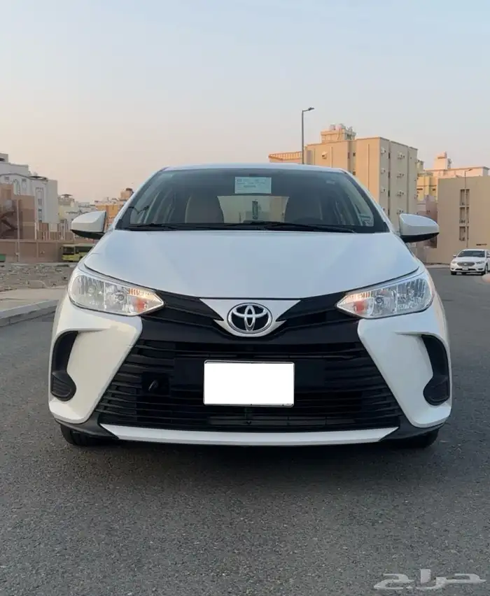 يارس 2022 Y ( بحالة الوكالة ) خالي من الرش 1