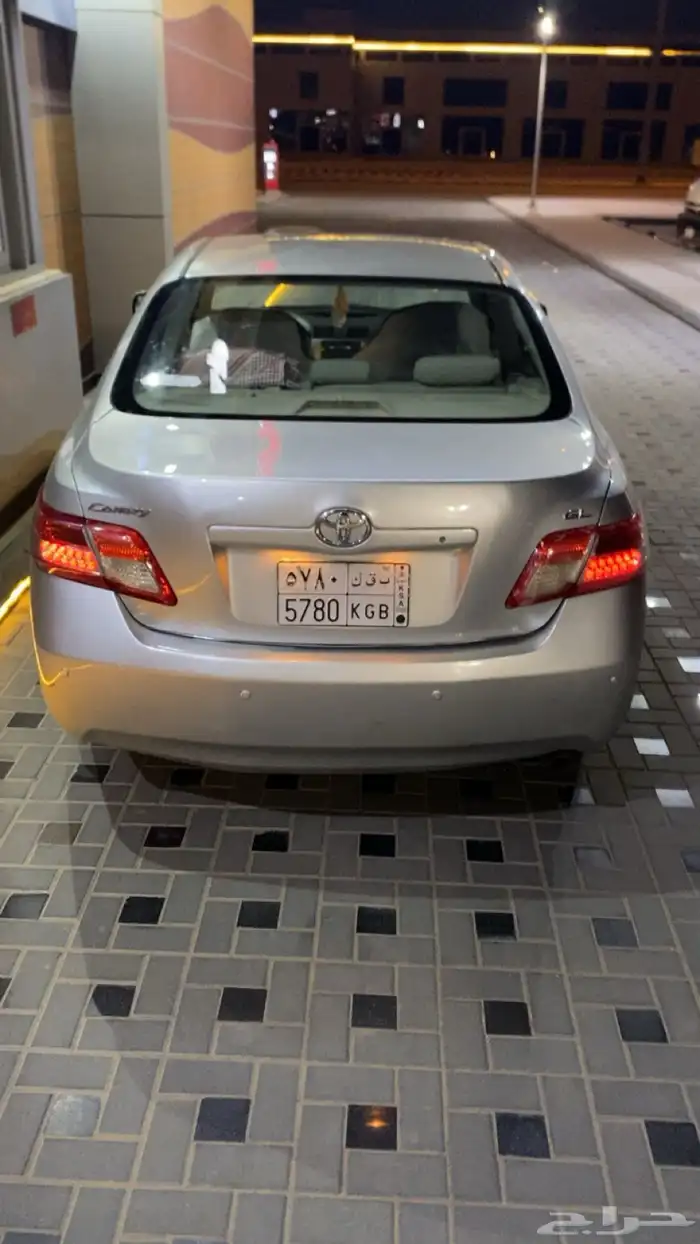 كامري 2011 تماتيك اقبل بدل هايلكس 10