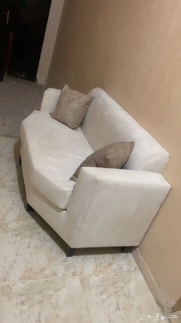 كنبه للبيع نضيفه 0