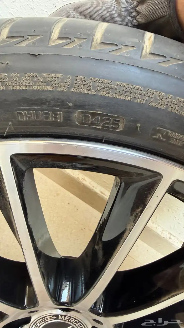 جنوط مرسيدس مع كفرات شبه جديده 8