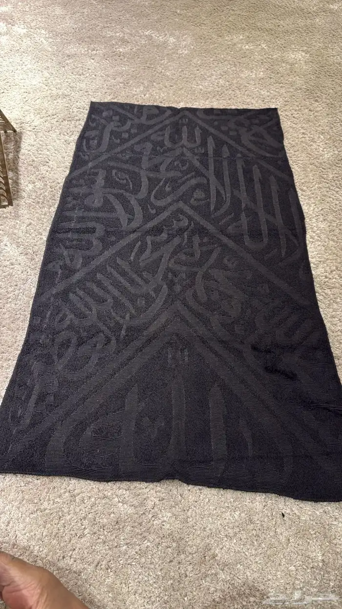 هدايا الشيوخ ورجال الاعمال قطع من كسوة الكعبة 11