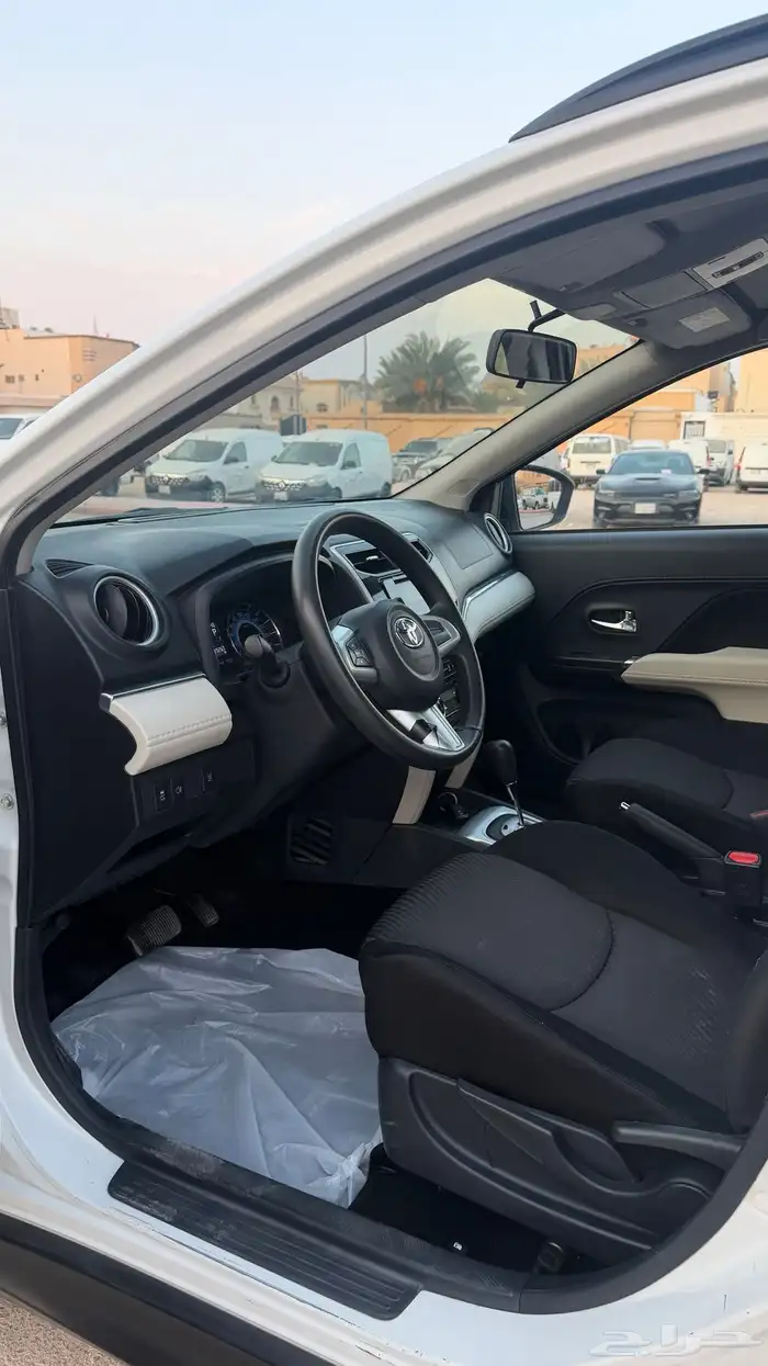 تايوتا راش 2023 نظيفة جدآ 6