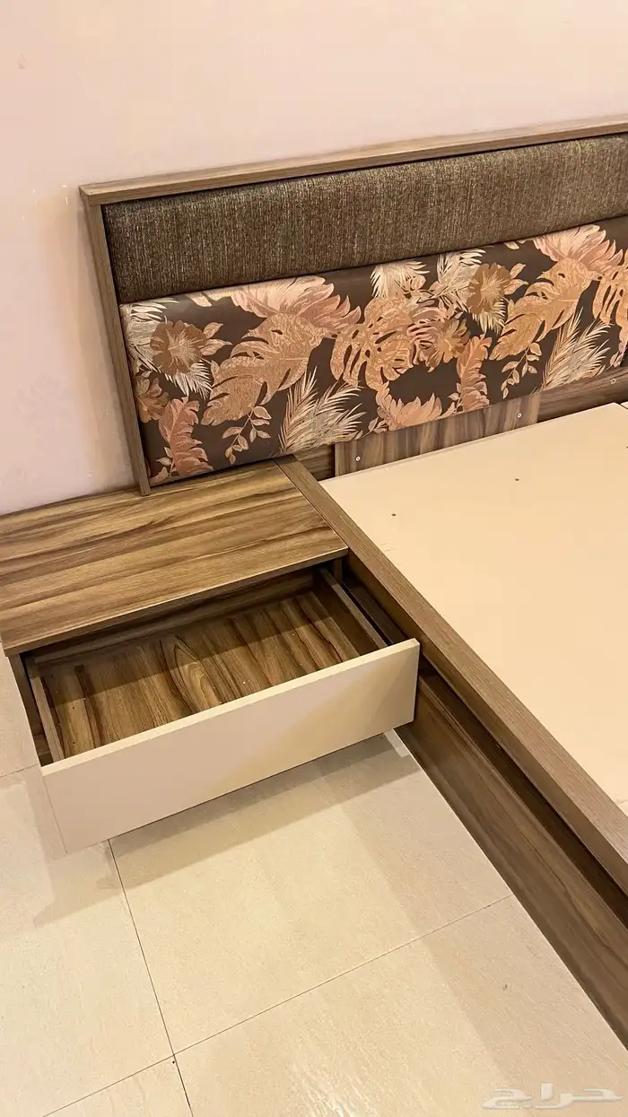 سرير مع ادراج 1