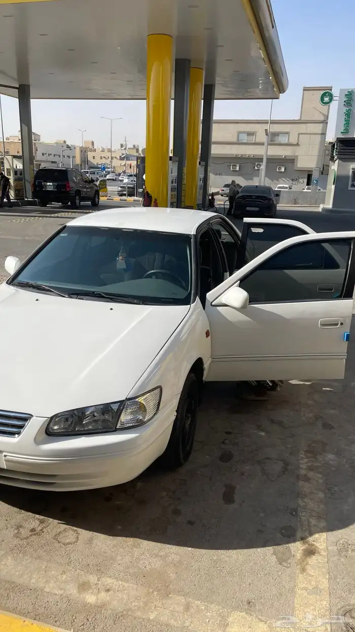 كامري 98 عليها لوحة مميزه 0