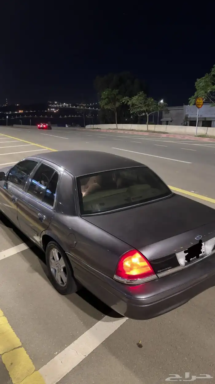 للبيع فورد فكتوريا 2009 4