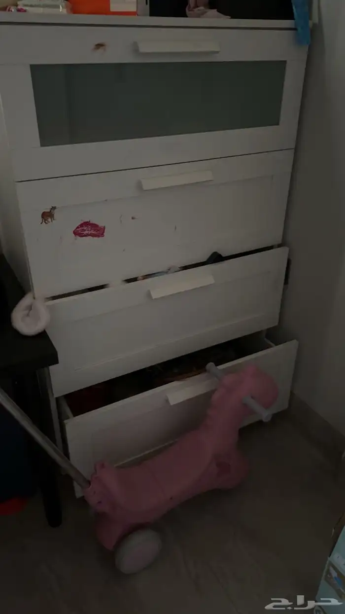 غرفه نوم كامله ومعها دولابين 0