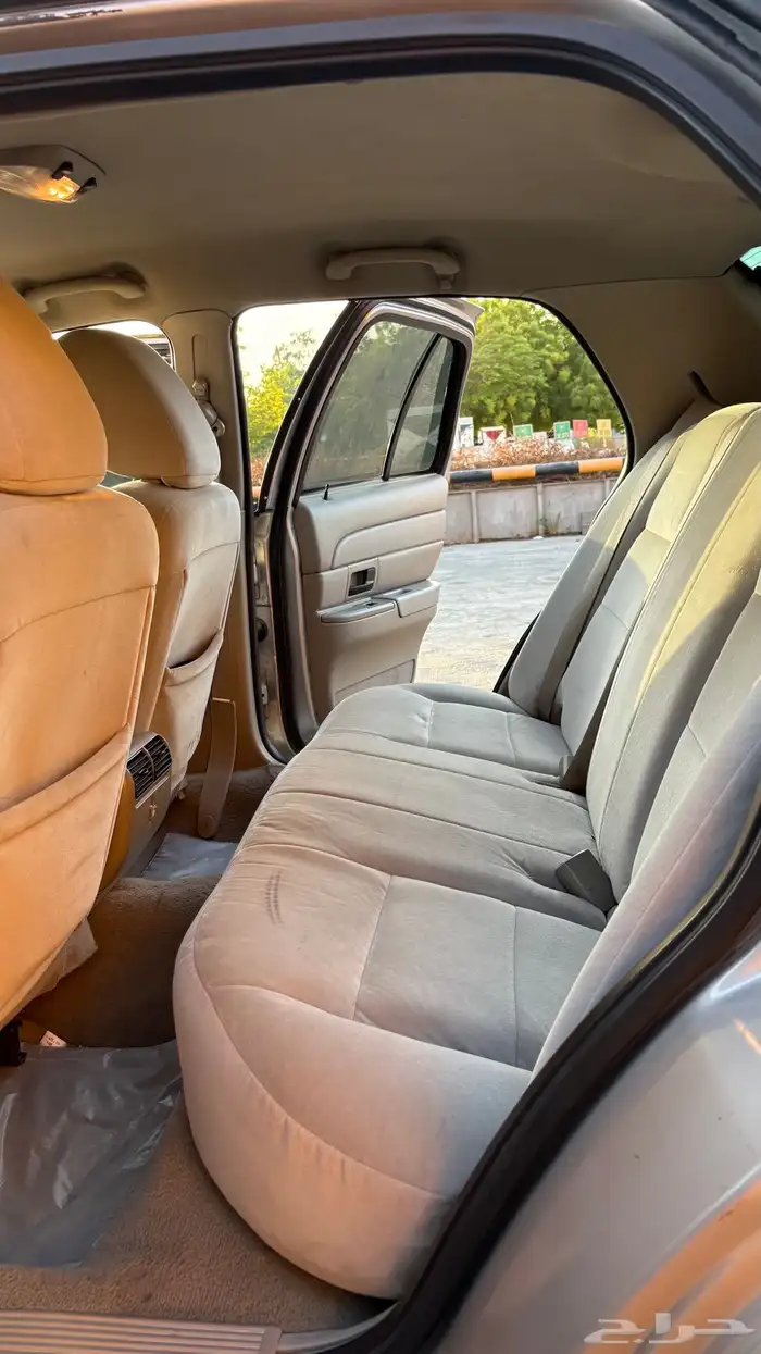 فورد فكتوريا 2011 للبيع 12